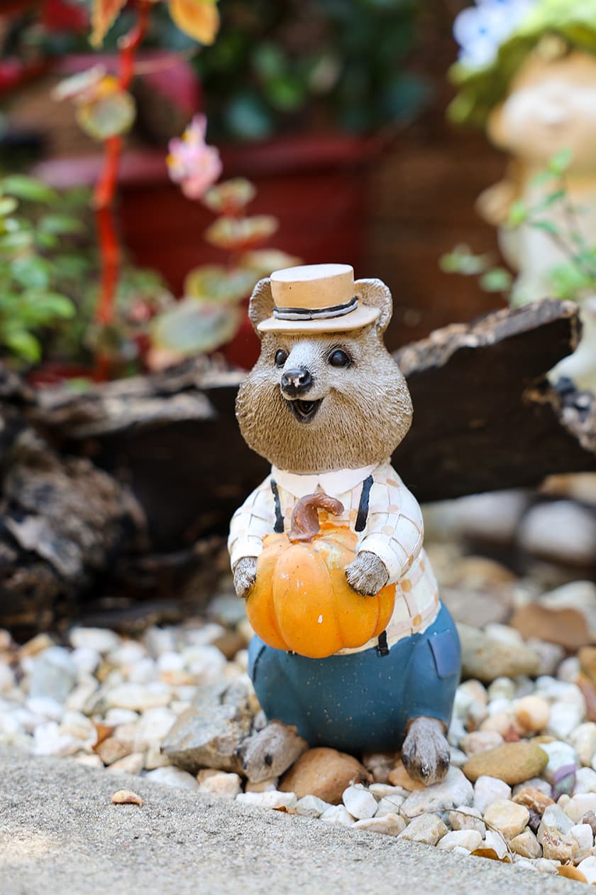 New Haven garden statue