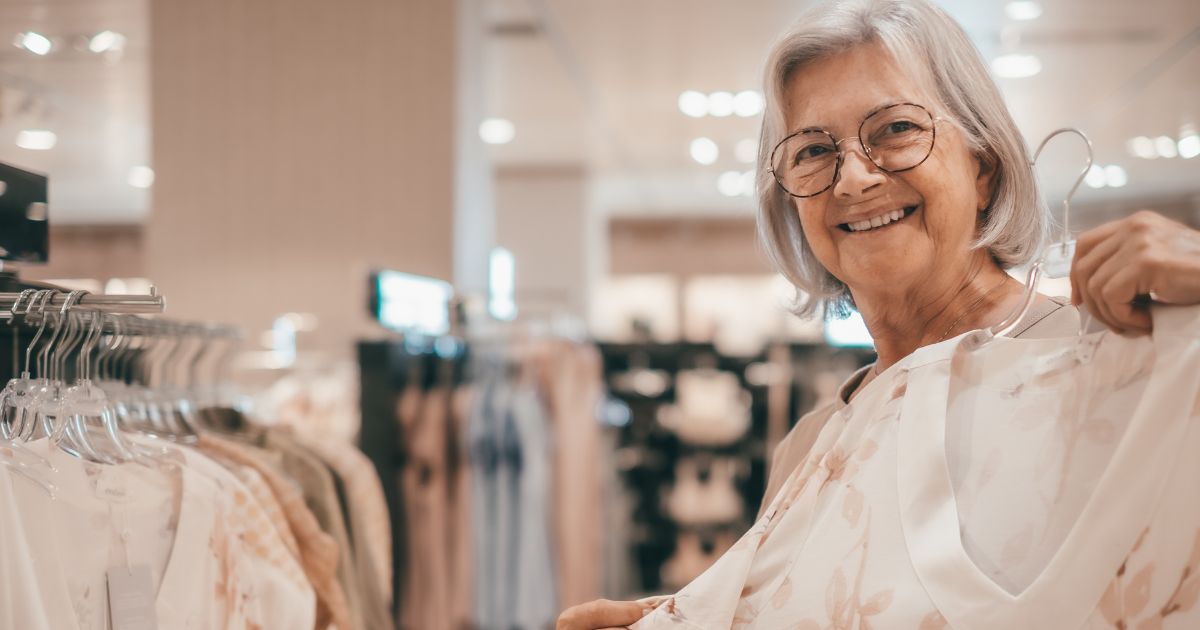 Heat safety clothing for hot weather