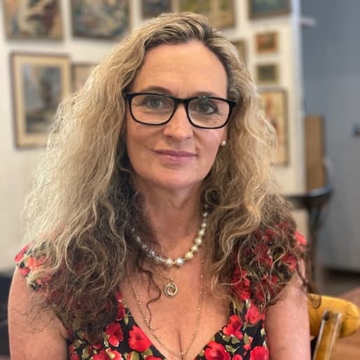 Hyperbaric physician A/Prof Susannah Sherlock